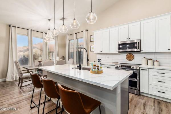 720 N BRIDLEGATE Drive, Gilbert, AZ 85234