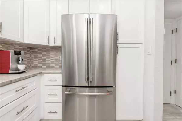 918 LA COSTA CIR #2, Sarasota, FL 34237