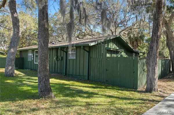 2225 S Gulfwater PT, Crystal River, FL 34429