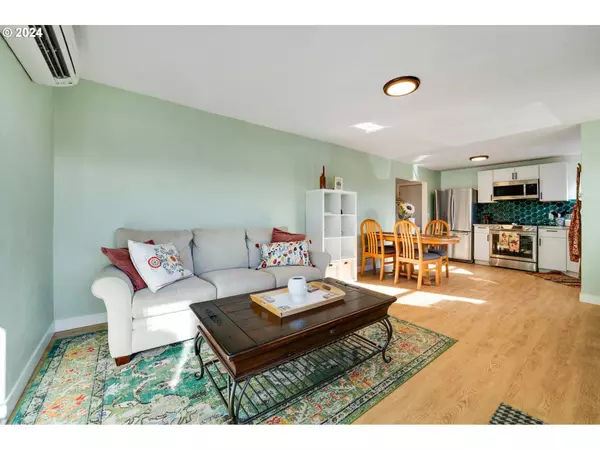 2183 NE 3RD AVE, Camas, WA 98607