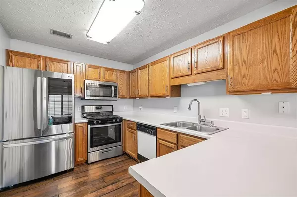 304 Paxton CT, Woodstock, GA 30188