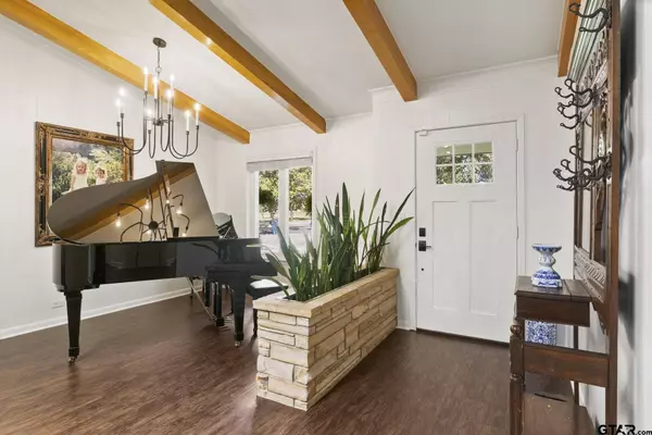 2203 Bob-O-Link, Mt Pleasant, TX 75455