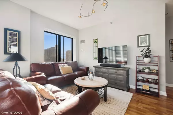 1322 S Prairie Avenue #1702, Chicago, IL 60605