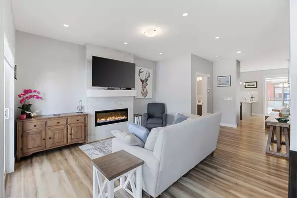 1710 28 AVE SW #13, Calgary, AB T2T 1J6