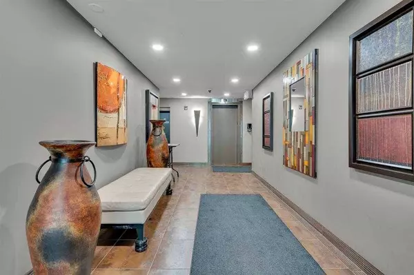 812 14 AVE SW #303, Calgary, AB T2R 0N6