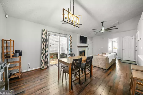 304 Paxton CT, Woodstock, GA 30188