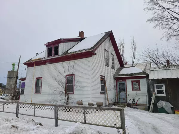 42 3rd ST, Dixfield, ME 04224