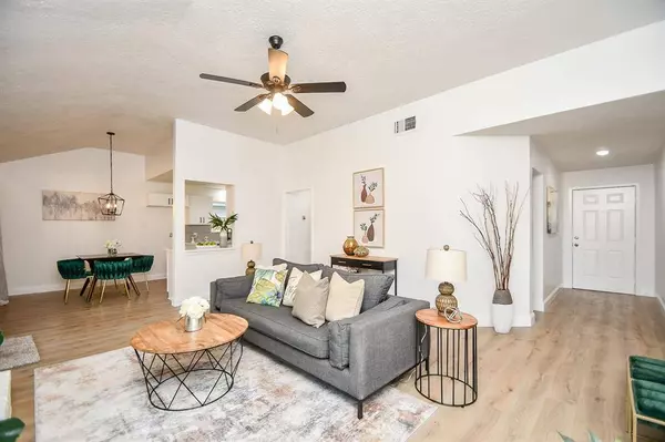 6131 France LN, Pasadena, TX 77505