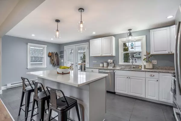 8 Orlando ST, South Portland, ME 04106