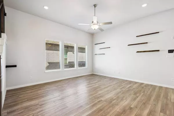 612 Lamp Post Lane, Argyle, TX 76226