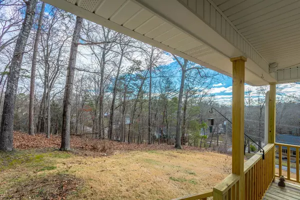 1315 Woodsage Dr, Soddy Daisy, TN 37379