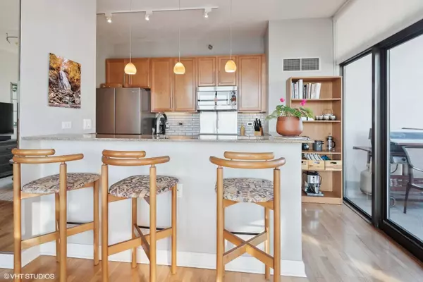 1322 S Prairie Avenue #1702, Chicago, IL 60605