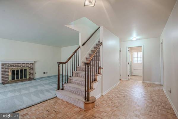 15 CRENSHAW DR, Wilmington, DE 19810