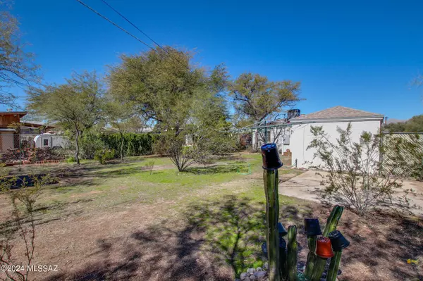 3028 E Drachman Street, Tucson, AZ 85716