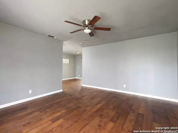 7335 BROOK VALLEY DR, San Antonio, TX 78242-2118