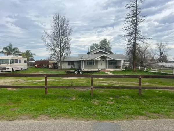 21128 Fairfax Avenue, Lemoore, CA 93245