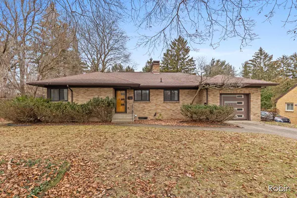 1533 7th NW Street, Grand Rapids, MI 49504