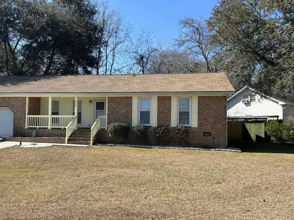 129 Essex Ave, Goose Creek, SC 29445