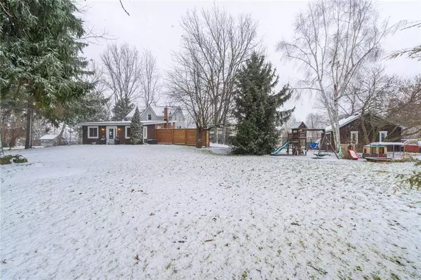 44 Barnabas Street, Hamilton, ON L0R 1T0