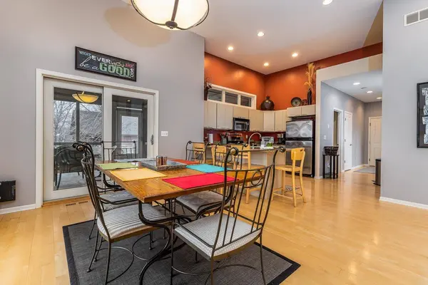 28 Harbor Drive, Galena, IL 61036