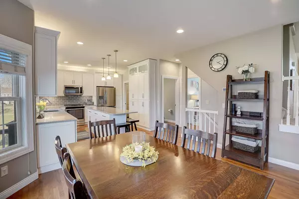 1263 HANOVER Trail, Waunakee, WI 53597