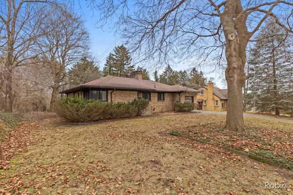 1533 7th NW Street, Grand Rapids, MI 49504