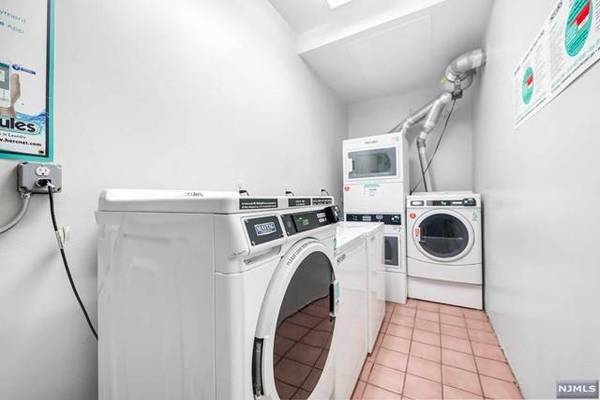 200 Paterson Plank Road #304, Union City, NJ 07087