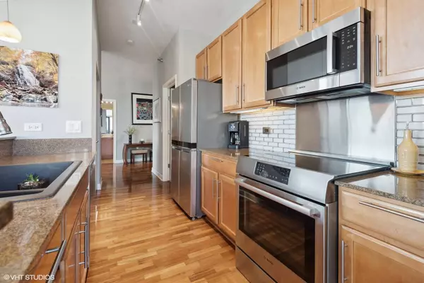 1322 S Prairie Avenue #1702, Chicago, IL 60605