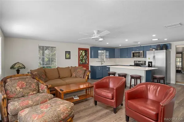 2225 S Gulfwater PT, Crystal River, FL 34429