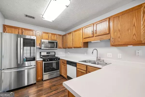 304 Paxton CT, Woodstock, GA 30188