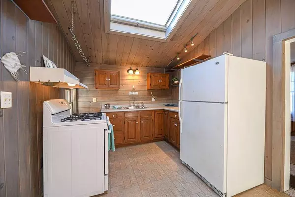 15 Sunset Dr, Newbury, MA 01951