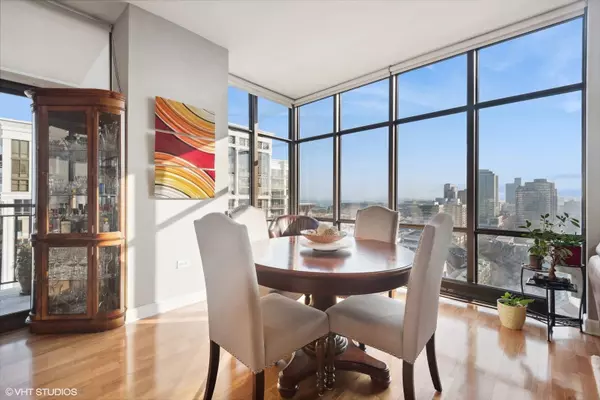 1322 S Prairie Avenue #1702, Chicago, IL 60605