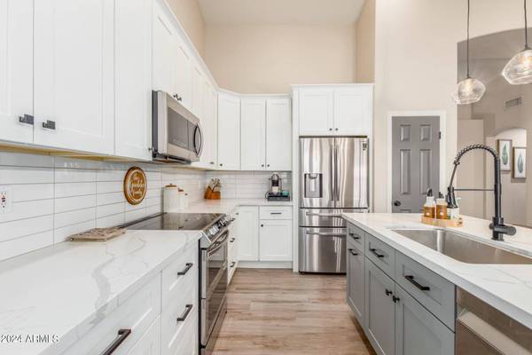 720 N BRIDLEGATE Drive, Gilbert, AZ 85234