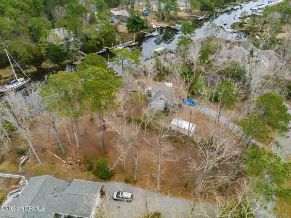 111 Pineview Drive, Oriental, NC 28571