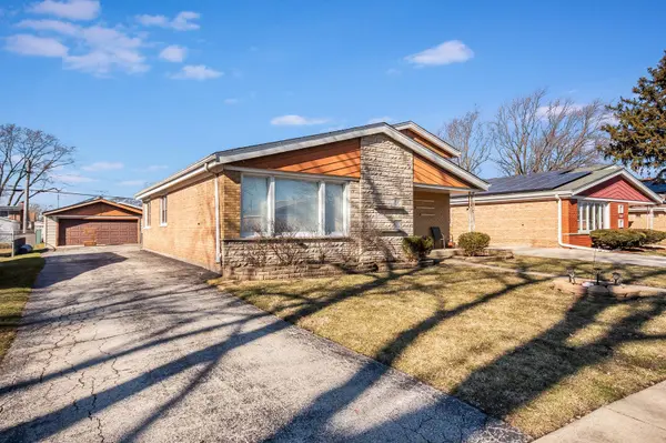 8928 S 49th Court, Oak Lawn, IL 60453