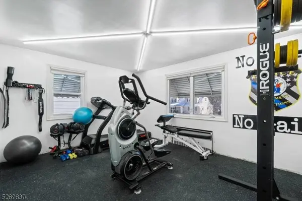 34 Martindale Rd, Clifton City, NJ 07013