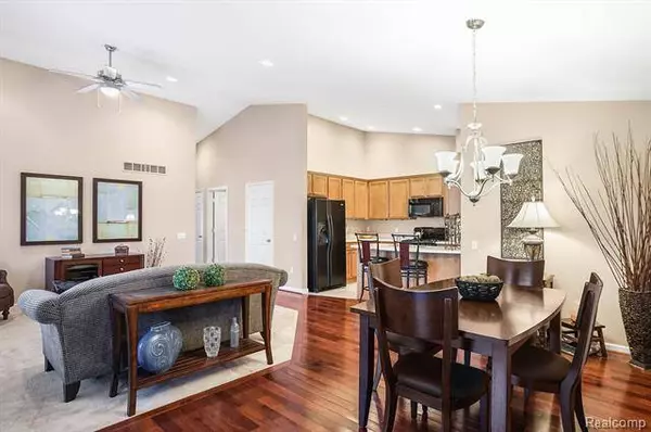 801 CHELSEA RIDGE, Howell, MI 48843