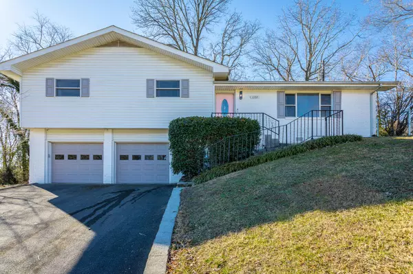 1332 Michael Ln, Hixson, TN 37343