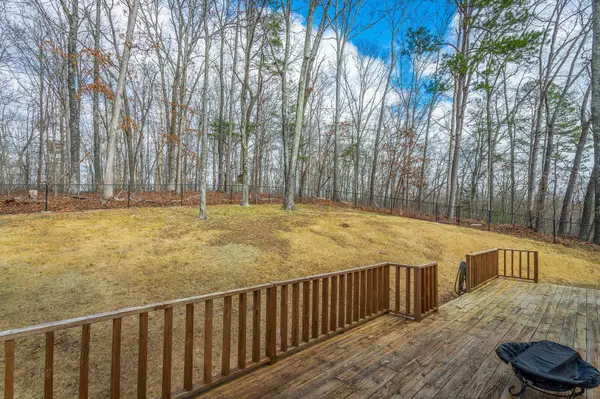 1315 Woodsage Dr, Soddy Daisy, TN 37379