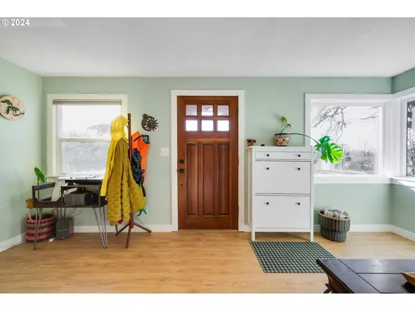 2183 NE 3RD AVE, Camas, WA 98607