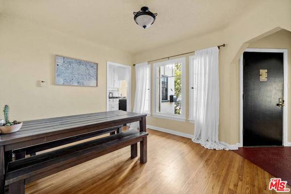 1855 S Cochran AVE, Los Angeles, CA 90019