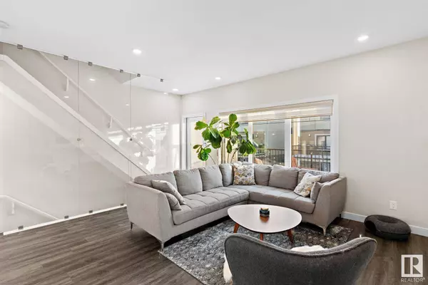 #7 1023 173 ST SW, Edmonton, AB T6W 3E4