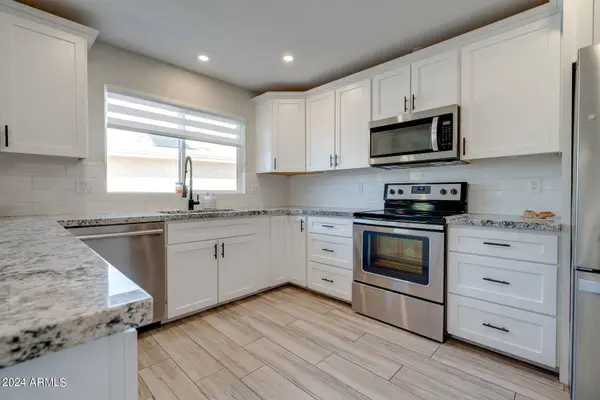 26026 S Jardin Drive, Sun Lakes, AZ 85248