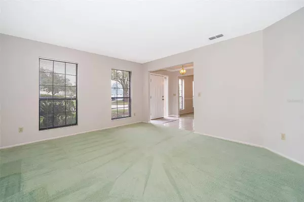 7972 SNOWBERRY CIR, Orlando, FL 32819