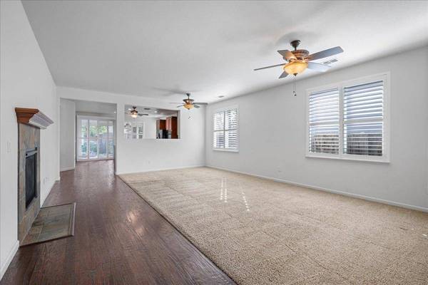1582 Topiary DR, Manteca, CA 95337