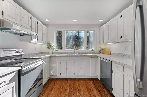 14 Aunt Park Lane, Newtown, CT 06470