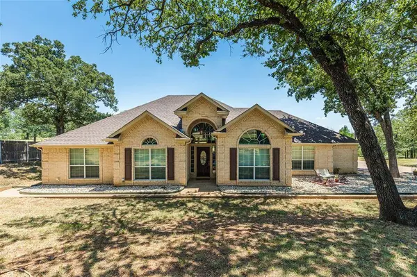 254 Bolton Circle, West, TX 76691