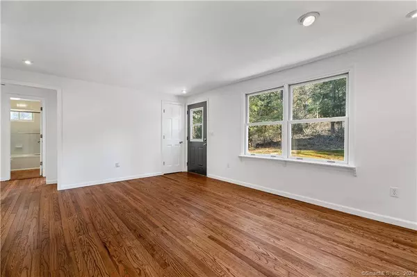 14 Aunt Park Lane, Newtown, CT 06470