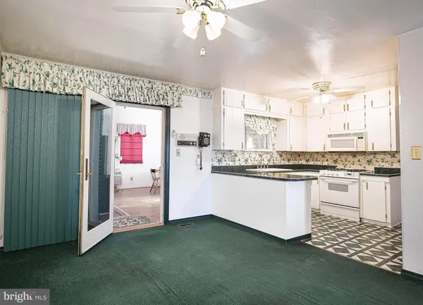 8103 CANDLE LN, Rosedale, MD 21237