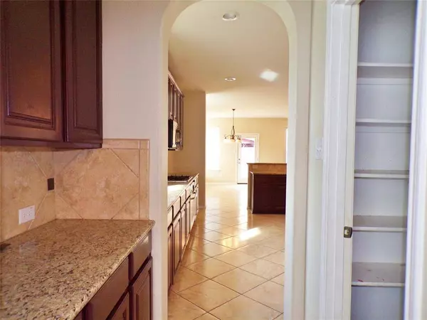 5201 Memorial Drive, Fort Worth, TX 76244